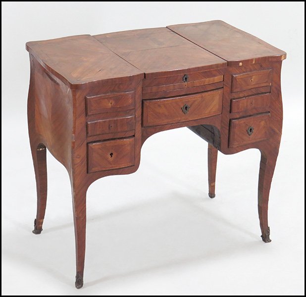 OAK POUDREUSE OR VANITY TABLE.: OAK POUDREUSE OR VANITY TABLE. Central lift top mirror is flanked by two fabric lined interior compartments 29" x 30" x 18.5"