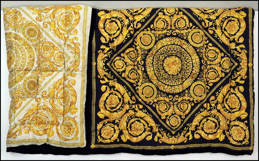 GIANNI VERSACE HOME SIGNATURE DUVET.: GIANNI VERSACE HOME SIGNATURE DUVET. Silk comforter with black velvet trim. Reversible