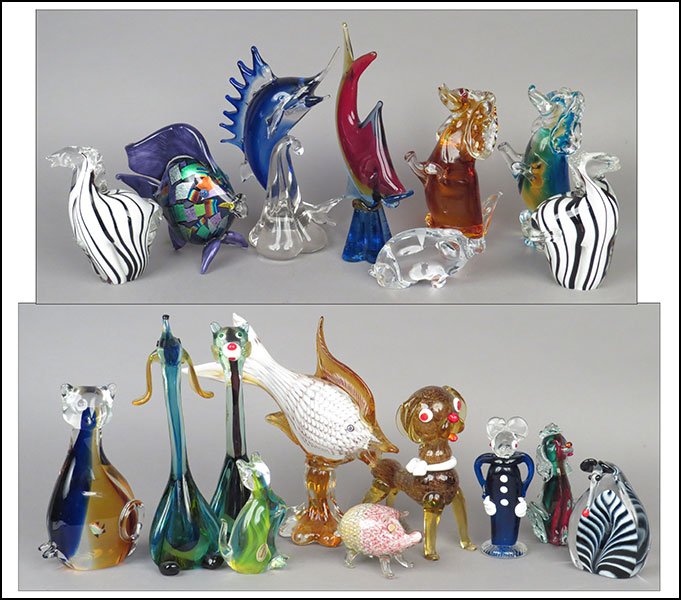 A COLLECTION OF VENETIAN GLASS ANIMALS.: A COLLECTION OF VENETIAN GLASS ANIMALS. Eight figures include four dogs, two cats, a pig, and a fish. Together with an Orrefors pig, a Mats Jonason mouse, and nine other decorative glass animals Large