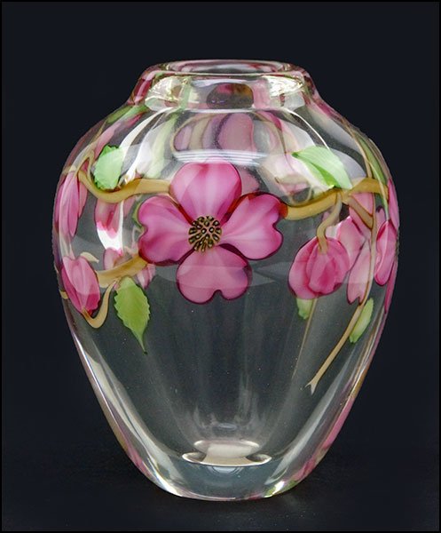 AN ORIENT & FLUME ART GLASS 'PINK DOGWOOD' VASE.: AN ORIENT & FLUME ART GLASS 'PINK DOGWOOD' VASE. Signed beneath 'Orient & Flume' and 'Hold' with an alphanumeric code H: 5.75''