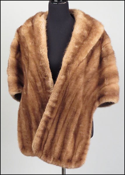A SCANGLOW MINK STOLE.: A SCANGLOW MINK STOLE. Lined. Labeled with 'Laurence H. Kaye' and 'Fans Downs Denver'