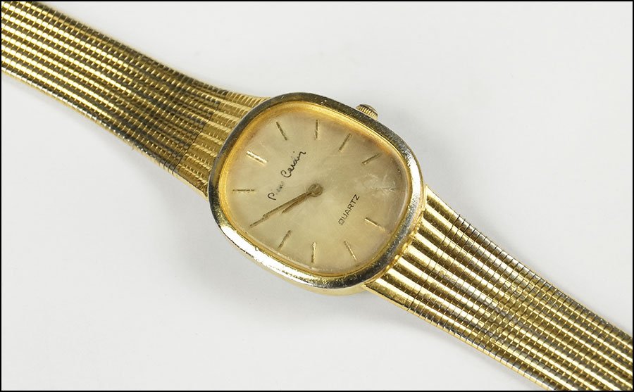 A PIERRE CARDIN LADY'S WATCH.: A PIERRE CARDIN LADY'S WATCH. Quartz movement Length: 6.75"