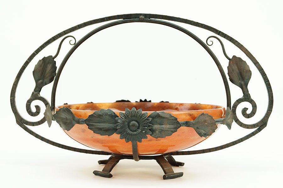 A Mottled Decorative Glass Bowl. (1 of 2)