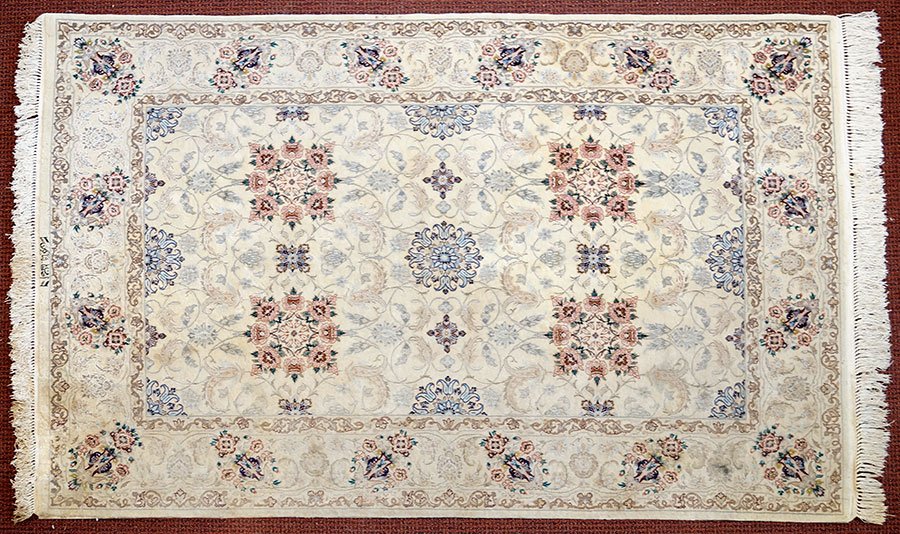 A Silk Blend Rug. (1 of 1)