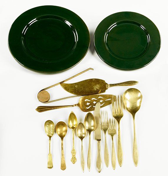 A Ralph Lauren Partial Dinner Service.: A Ralph Lauren Partial Dinner Service. Comprising fourteen dinner plates and fourteen salad plates. Together with a Diragold 90 piece gold tone flatware service