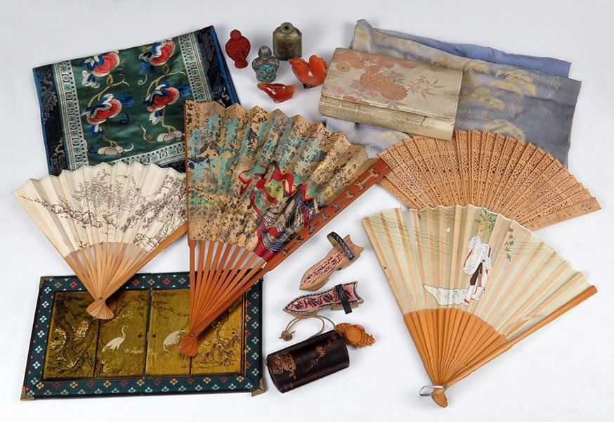 A Group Of Three Chinese Snuff Bottles.: A Group Of Three Chinese Snuff Bottles. Together with an inro, two carnelian birds, an embroidered silk panel, a two panel table screen, four fans, a pair of Geisha style shoes, and a painted silk pan