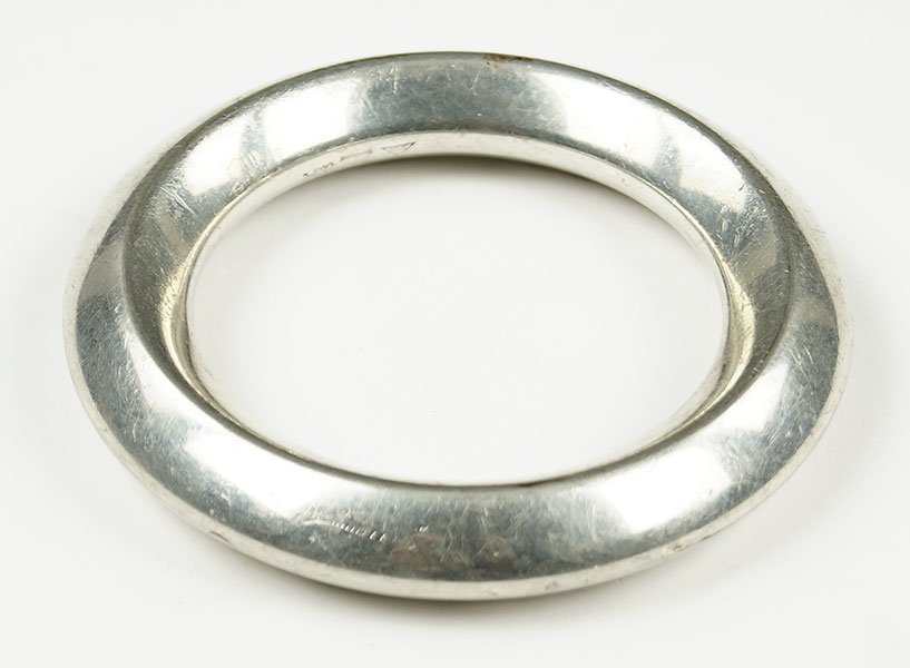 An Astrid Fog Danish Silver Bangle Bracelet.: An Astrid Fog Danish Silver Bangle Bracelet. Marked 'JUST Denmark A.F.' on interior
