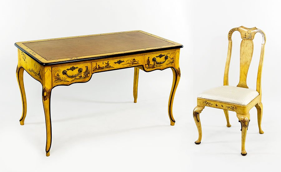 A Baker Chinoiserie Style Bureau Plat. (1 of 1)