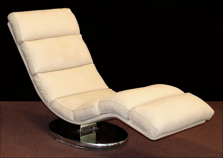 A Milo Baughman for Thayer Coggin Chaise Lounge. (1 of 1)