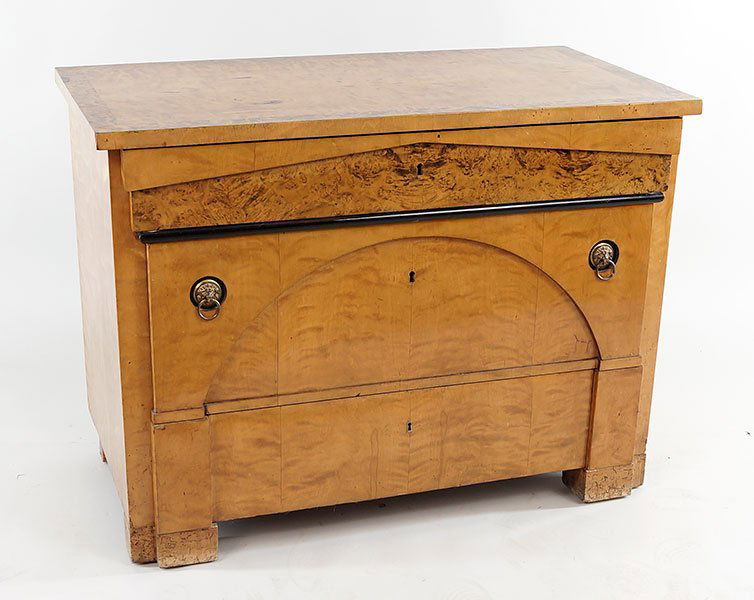 A Biedermeier Chest of Drawers. (1 of 2)