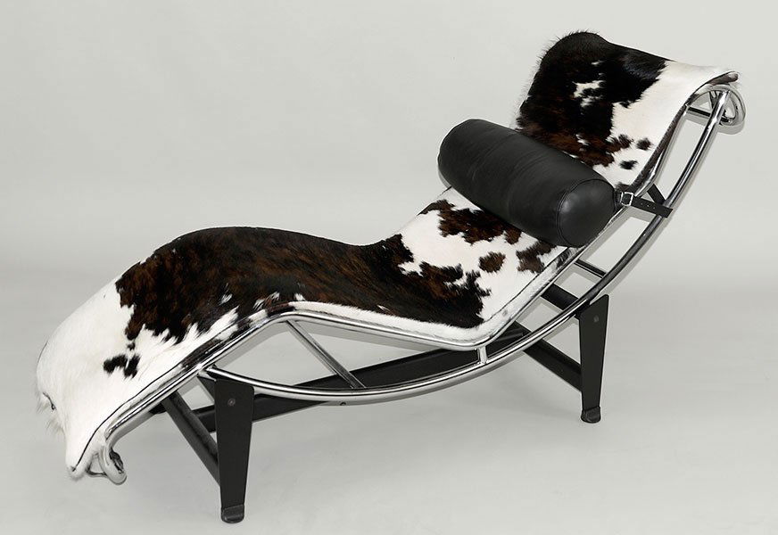 A Le Corbusier Style Chaise Lounge. (1 of 1)