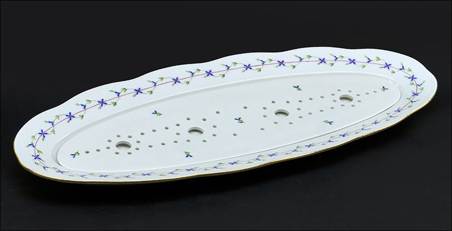 A Herend Porcelain Fish Platter. (1 of 1)