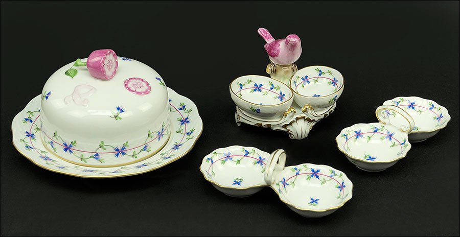 A Herend Porcelain Covered Round Butter Dish. (1 of 1)