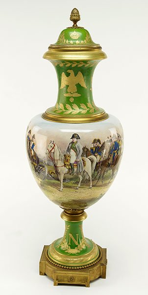 A French Sevres Porcelain Covered Urn. (1 of 7)