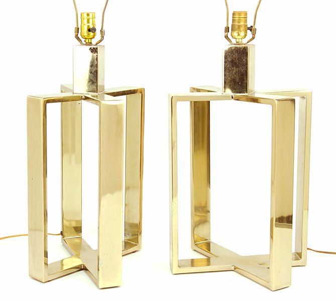 A Pair of Brass Table Lamps. (1 of 5)