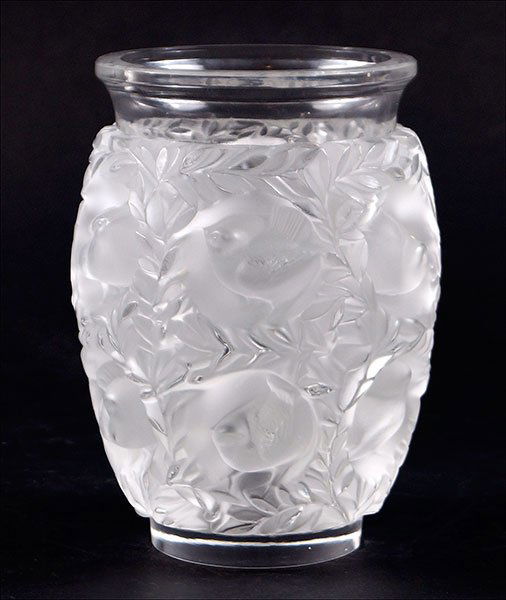 A Lalique Crystal 'Bagatelle' Vase. (1 of 1)