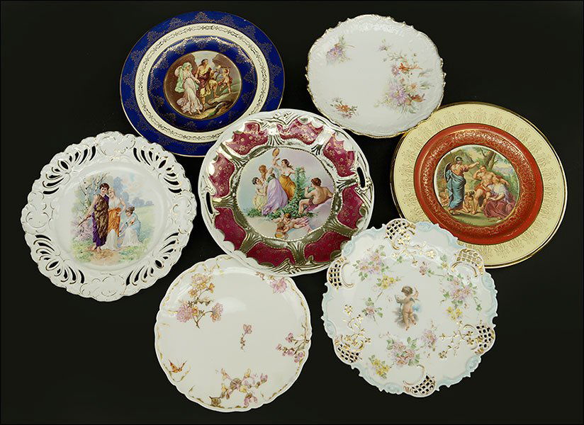 A Leonard Vienna Porcelain Plate. (1 of 3)