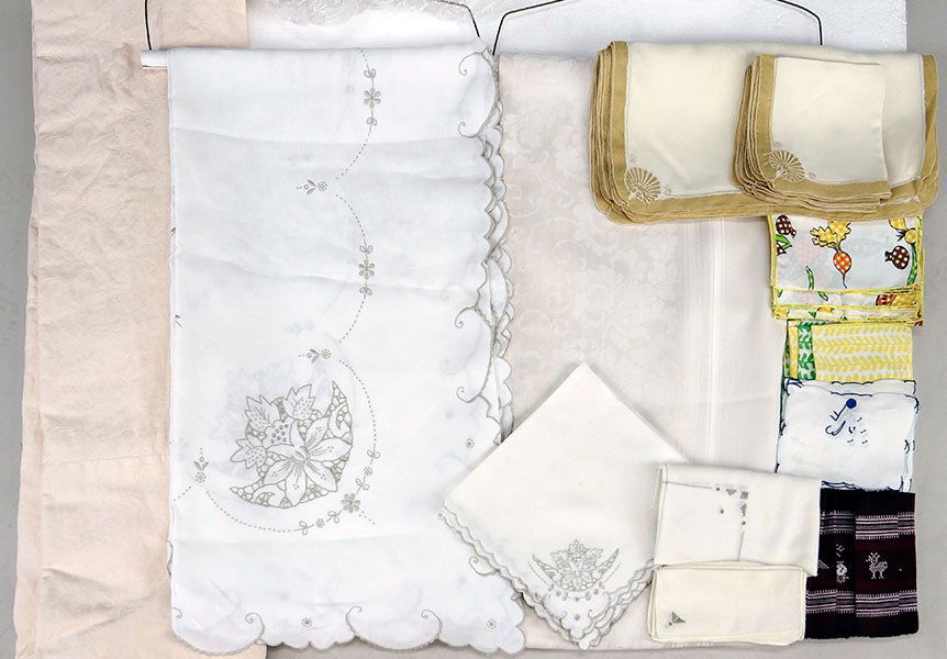 A Set of Constance Leiter Embroidered Table Linens. (1 of 1)