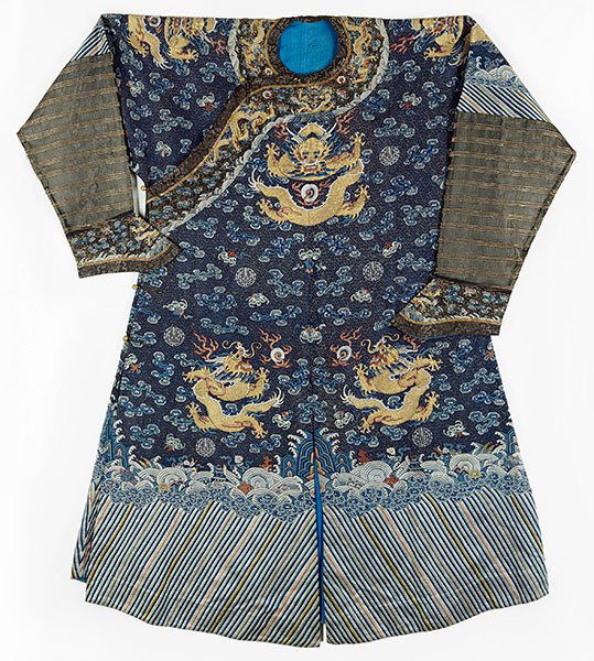 A Chinese Embroidered Silk Robe. (1 of 10)