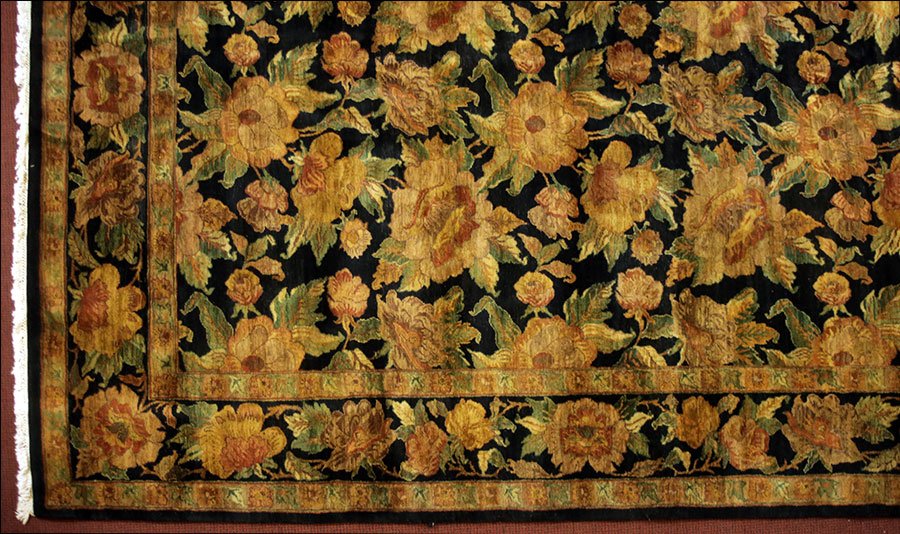 A Contemporary Wool Carpet. (1 of 1)