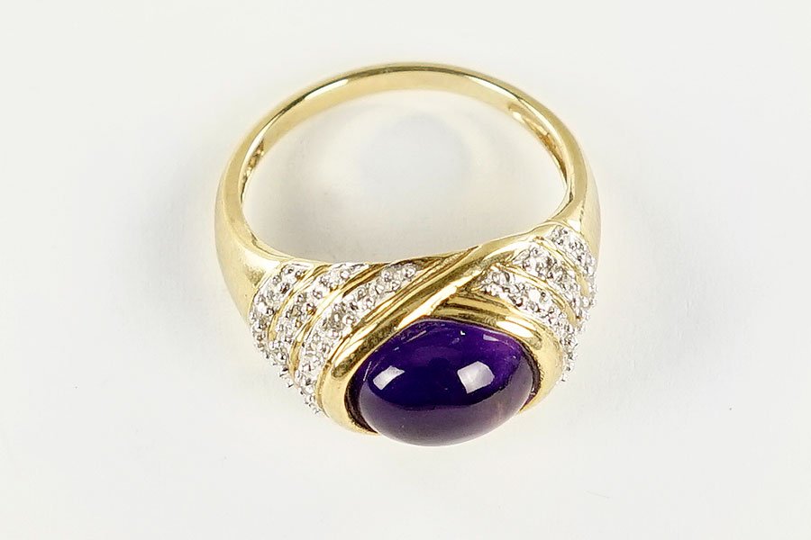 A Diamond, Amethyst, And 10 Karat Yellow Gold Ring. (1 of 1)
