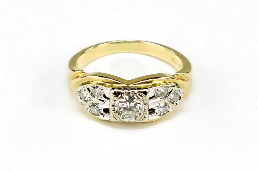 A Diamond And 14 Karat Gold Ring. (1 of 1)
