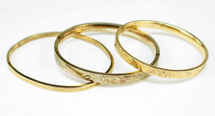 A Victorian 14 Karat Yellow Gold Bracelet. (1 of 1)