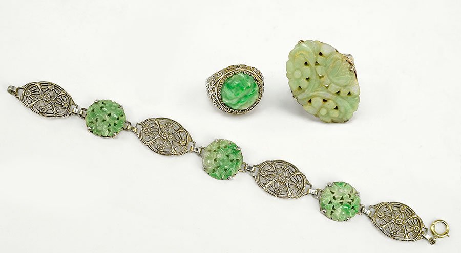 A Chinese Carved Jade And Silver Bracelet. (1 of 1)