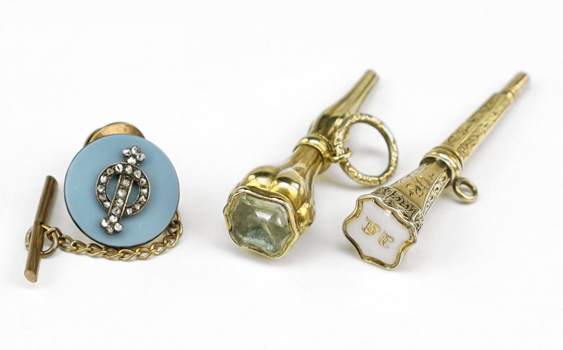 A Diamond, Agate, And 14 Karat Yellow Gold Tie Tack. (1 of 1)