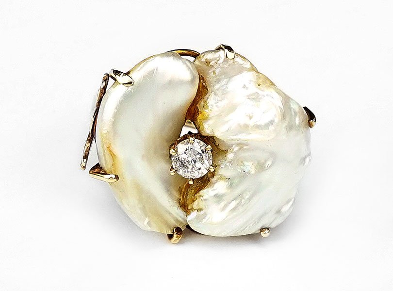 A Diamond and Pearl Ring. (1 of 2)