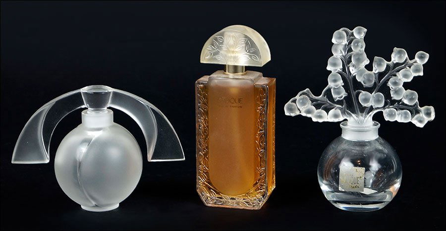 A Lalique Clear and Frosted Crystal 'Eau de Parfum' (1 of 1)