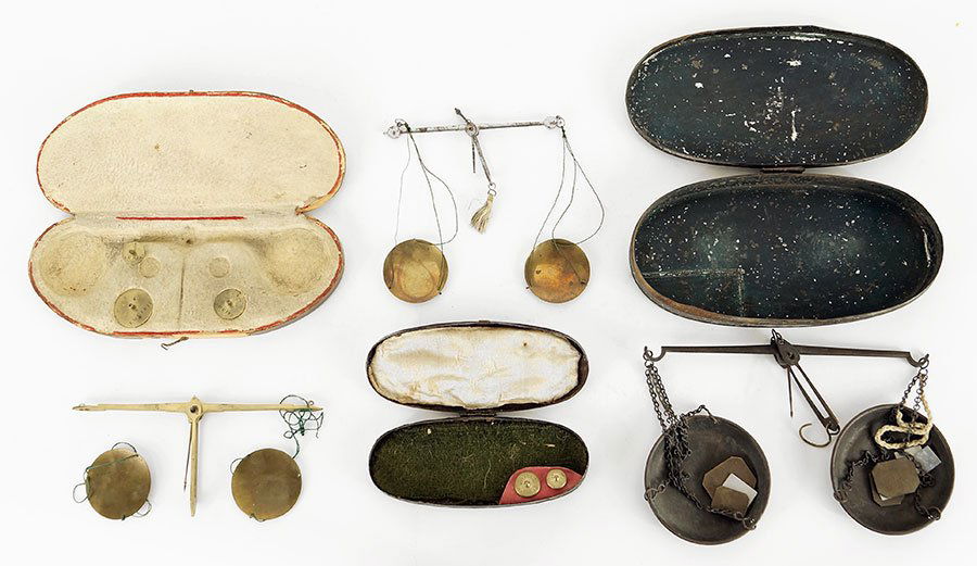 A Set Of Three English Japanned Iron & Tin Scales. (1 of 2)