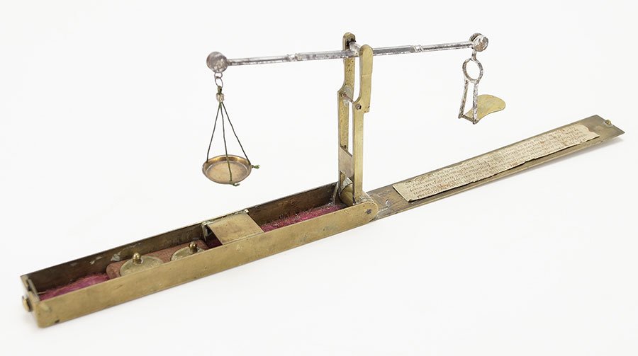 An English Folding Brass Scale. (1 of 6)