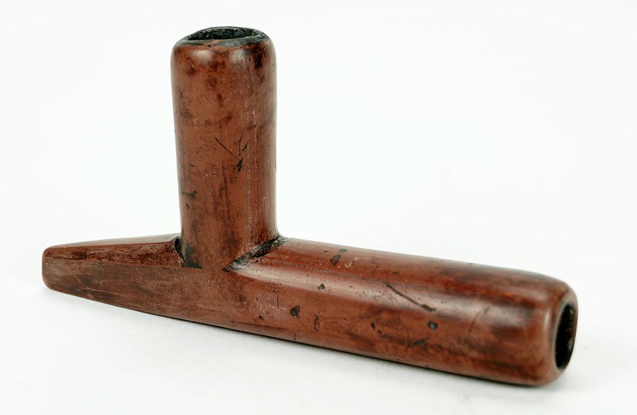 A Red Catlinite Pipe. (1 of 1)