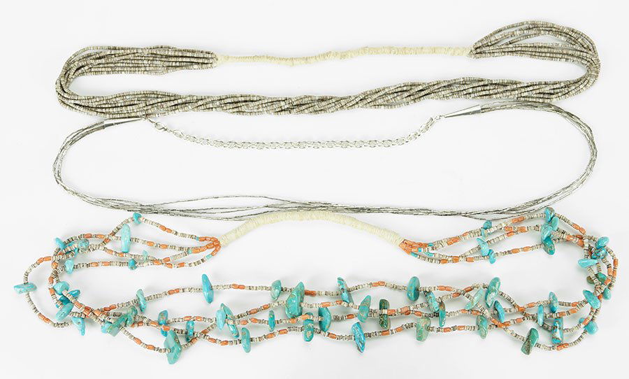 A Native American Heishi Necklace. (1 of 1)