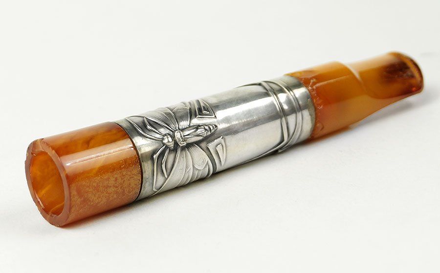 An Amber And Silver Cigar Holder. (1 of 1)