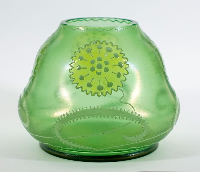 Attributed to Carl Goldberg: A Loetz Vase. (1 of 4)