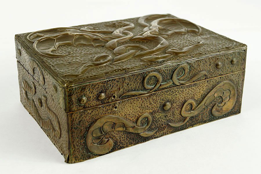 A L'Art Pratique French Arts and Crafts Copper Box. (1 of 1)