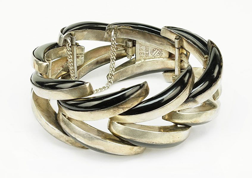 A Mexican Silver And Onyx Bracelet. (1 of 1)