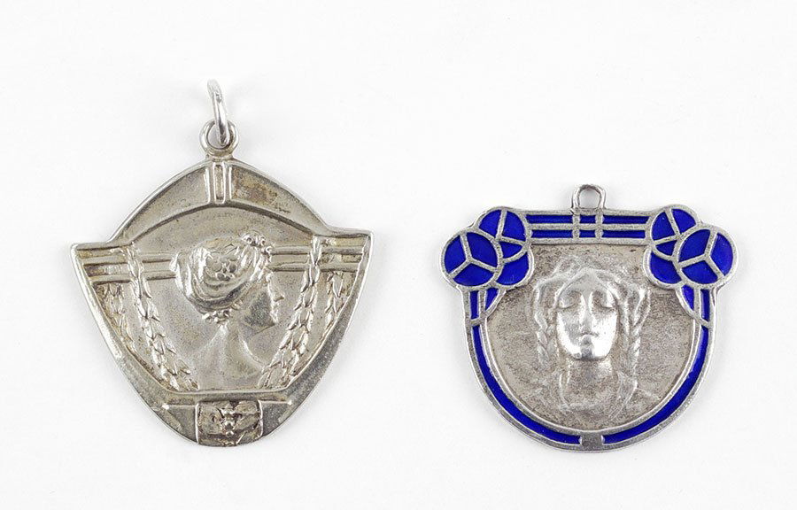 A Continental .800 Silver and Enamel Medal. (1 of 1)