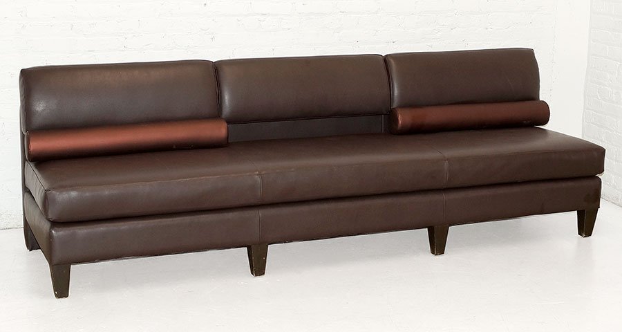A Contemporary Leather Sofa. (1 of 1)