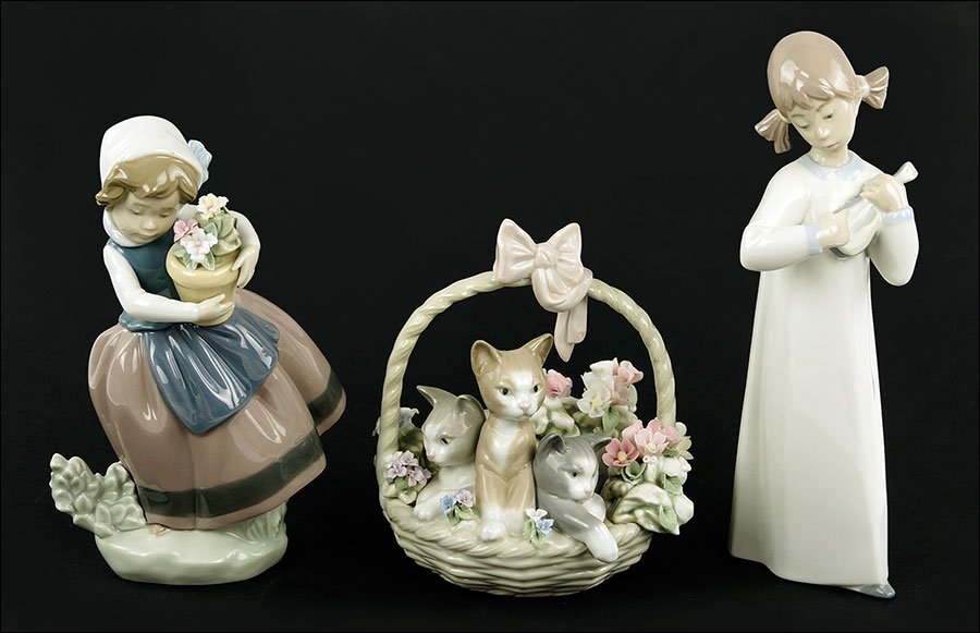 A Lladro Porcelain 'Spring Is Here' Figure. (1 of 1)