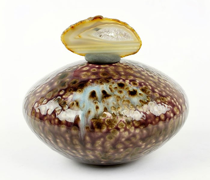 A Glazed Stoneware Vessel. (1 of 1)