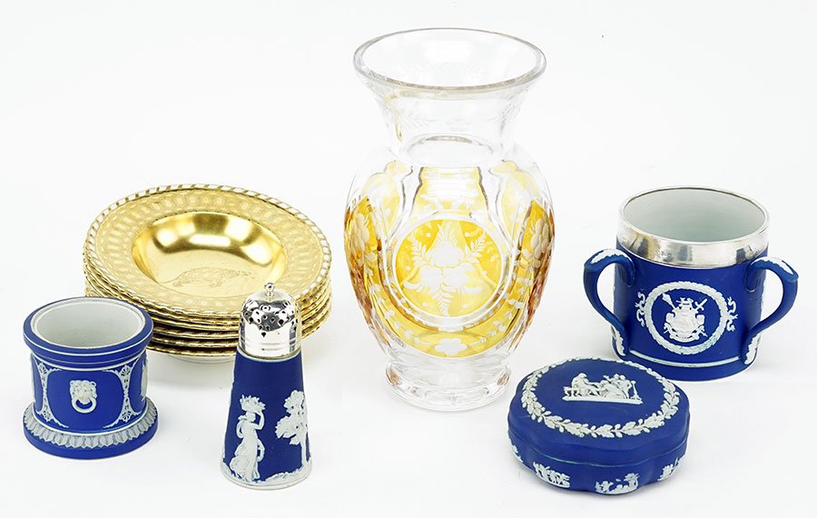 An Etched Amber Cut To Clear Crystal Vase. (1 of 5)