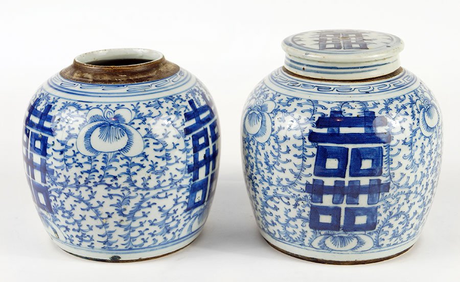A Pair Of Chinese Blue And White Porcelain Ginger Jars.: A Pair Of Chinese Blue And White Porcelain Ginger Jars. One jar bears lid Lidded Jar Height: 8.5"