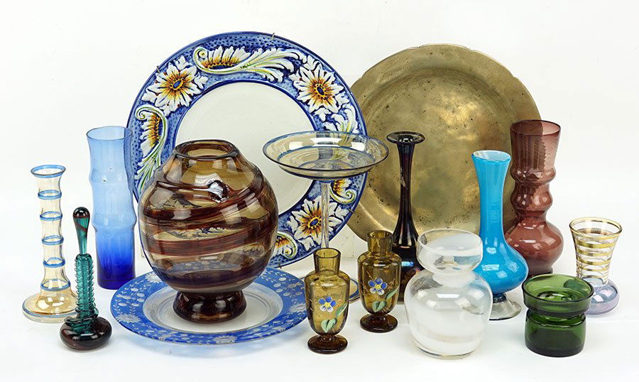 A Collection Of Decorative Glass Items. (1 of 1)