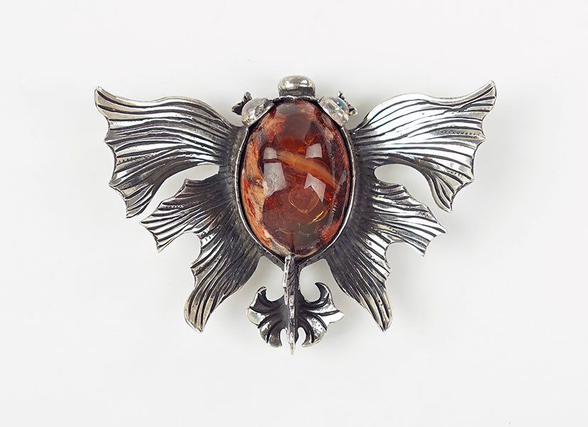 A Mexican Fire Opal Fish Form Brooch. (1 of 4)