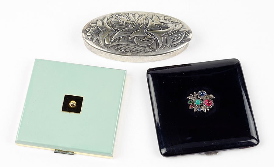 A Lancel Paris Black Enamel Compact. (1 of 1)