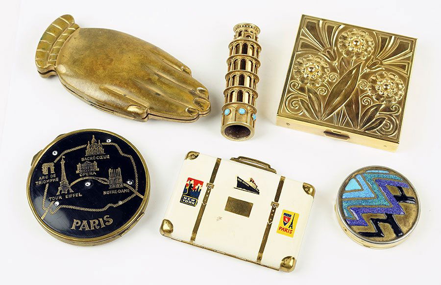 A Collection Of Goldtone Vintage Compacts. (1 of 1)