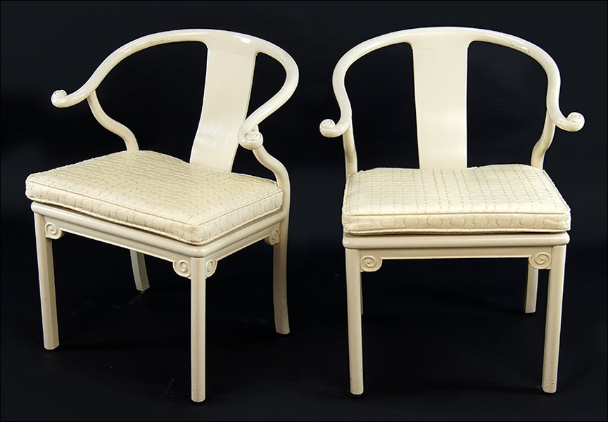 A Set of Six Horseshoe Dining Chairs. (1 of 5)